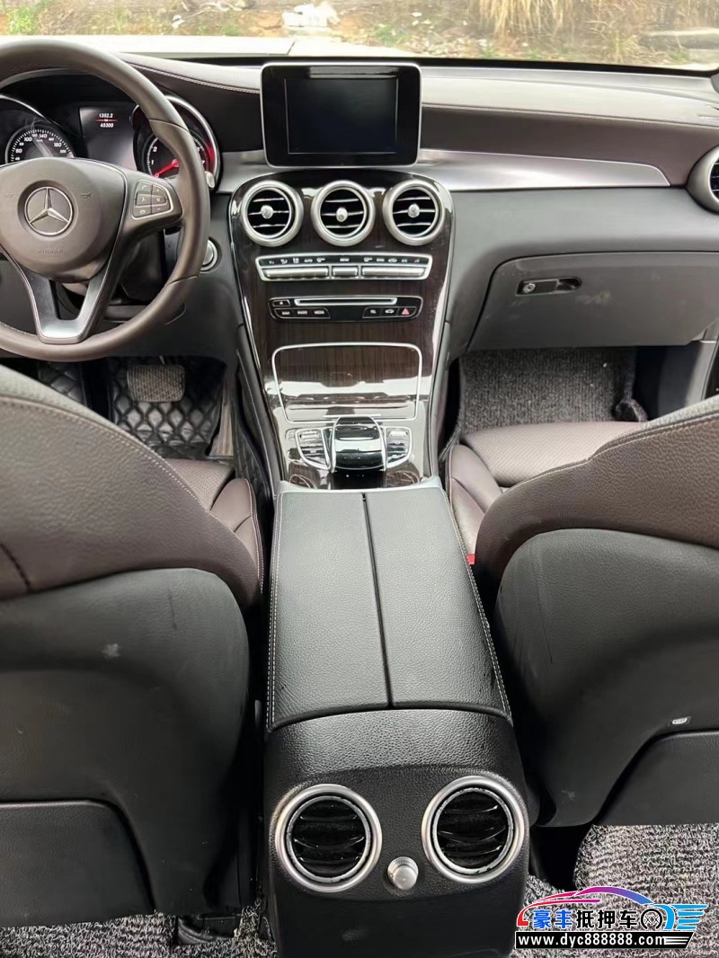 18年奔驰GLCSUV抵押车出售