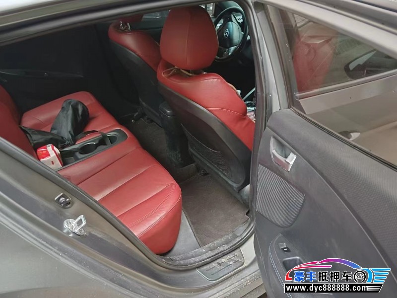 16年现代飞思轿车抵押车出售