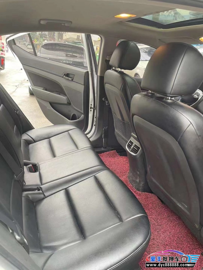 19年现代领动轿车抵押车出售