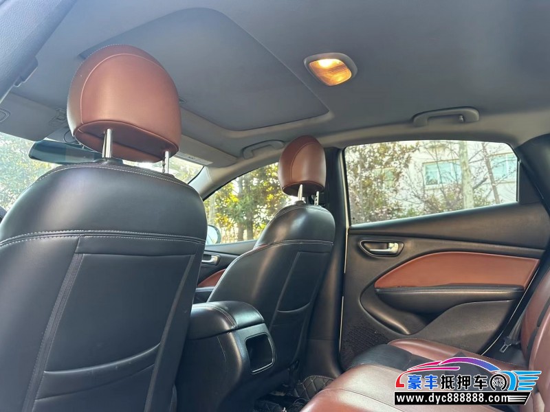 15年菲亚特菲翔轿车抵押车出售