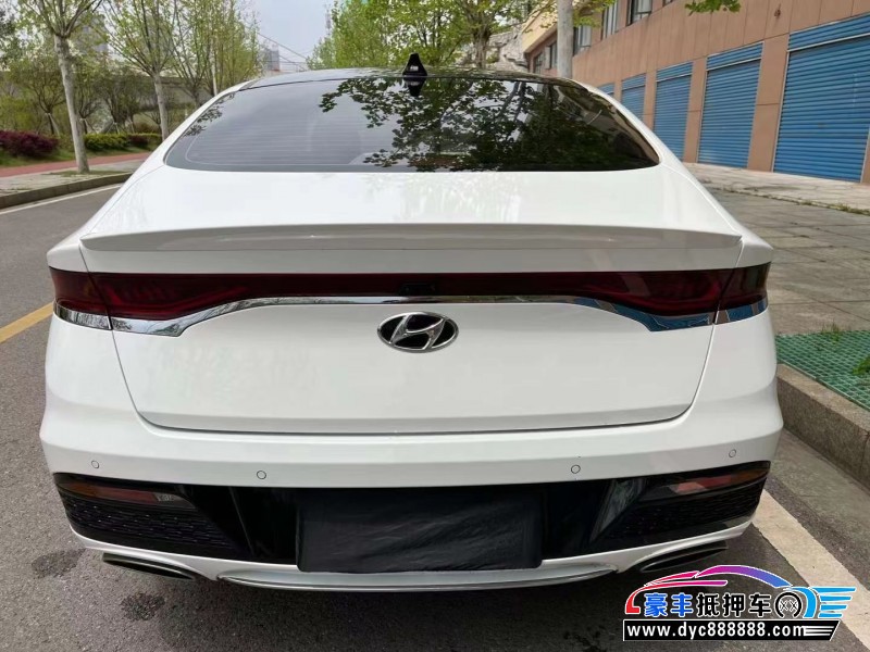 20年现代菲斯塔轿车抵押车出售