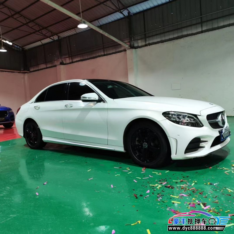 19年奔驰C级轿车抵押车出售