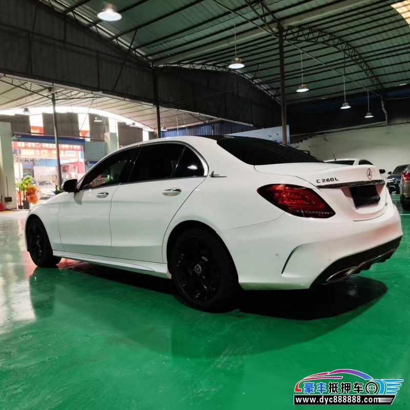 19年奔驰C级轿车抵押车出售