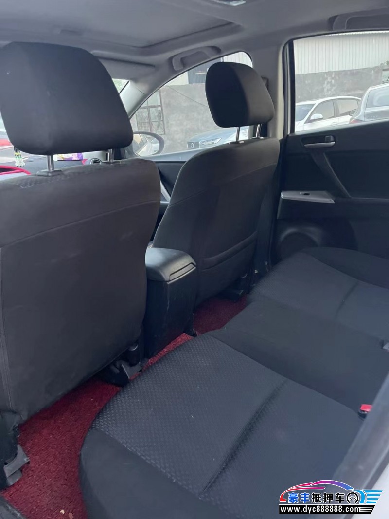 13年马自达3星骋轿车抵押车出售