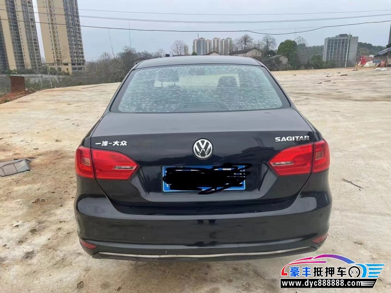 14年大众速腾轿车抵押车出售