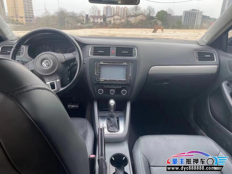 14年大众速腾轿车抵押车出售