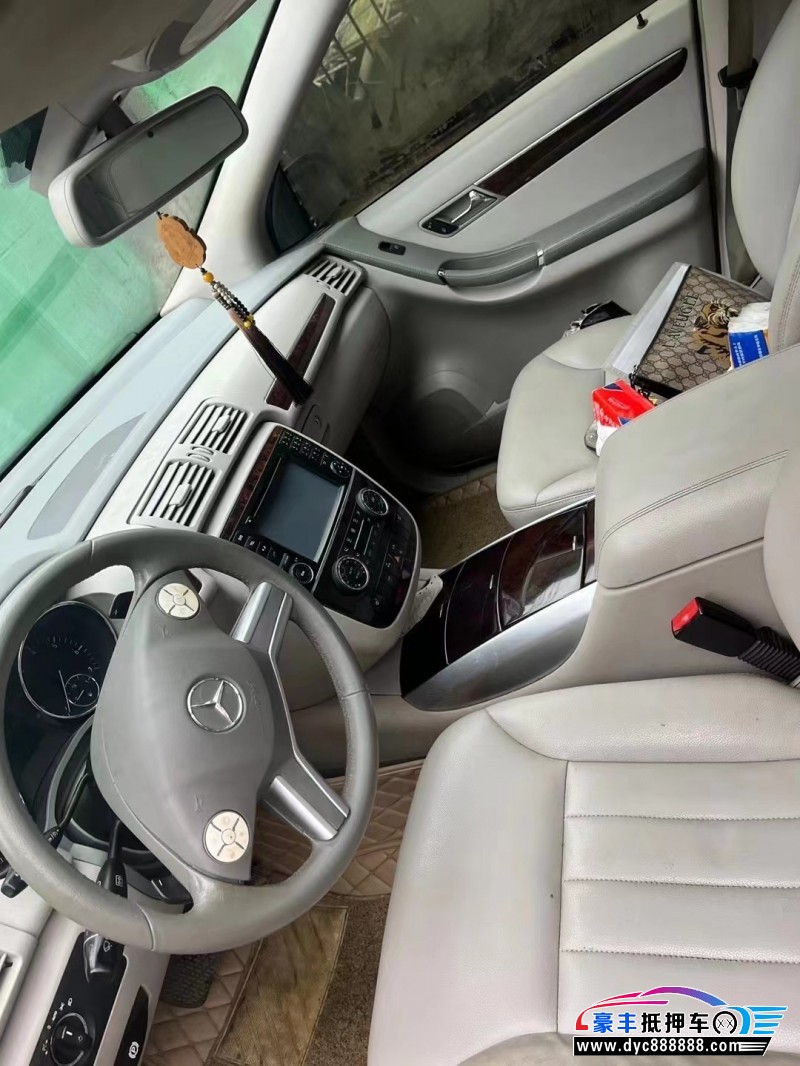 10年奔驰R级MPV抵押车出售