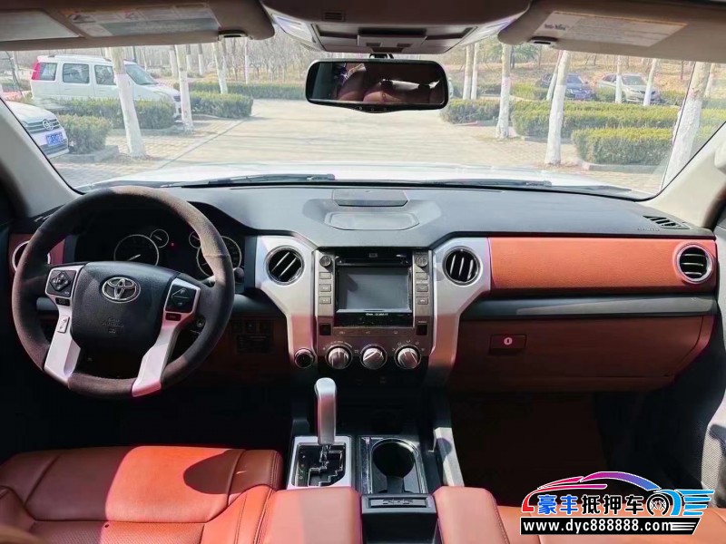 17年丰田坦途轿车抵押车出售