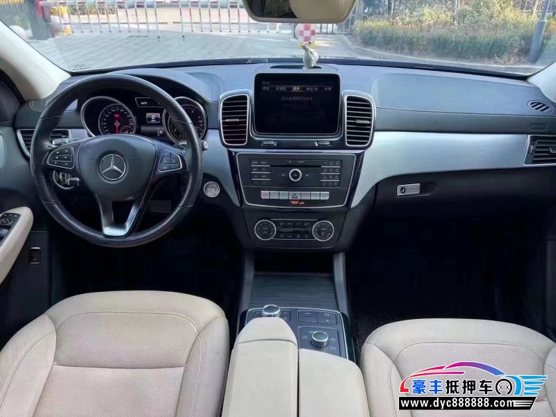 18年奔驰GLE轿车抵押车出售