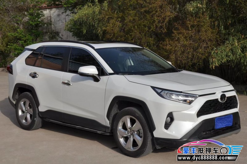 20年丰田RAV4轿车抵押车出售