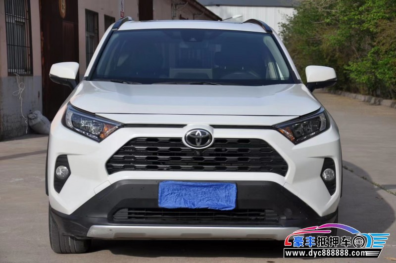 20年丰田RAV4轿车抵押车出售