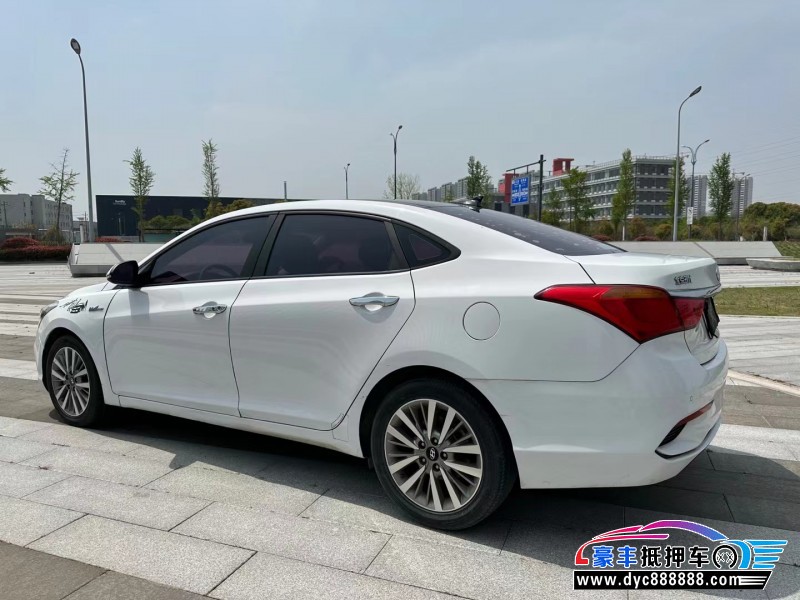 17年现代名图轿车抵押车出售