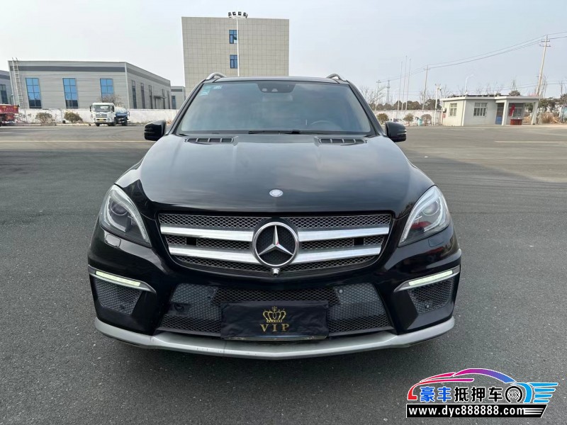 12年奔驰ML轿车抵押车出售