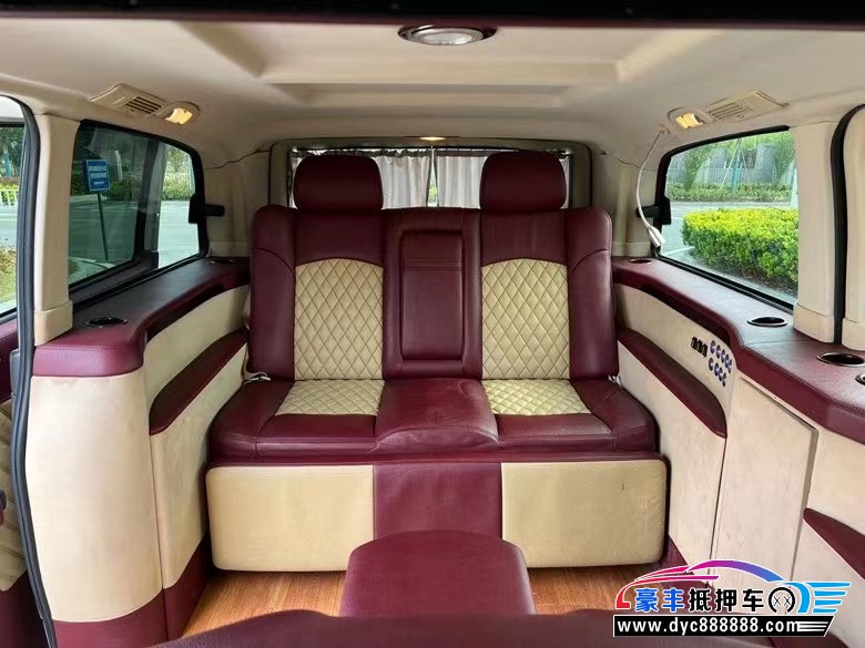 12年奔驰唯雅诺MPV抵押车出售