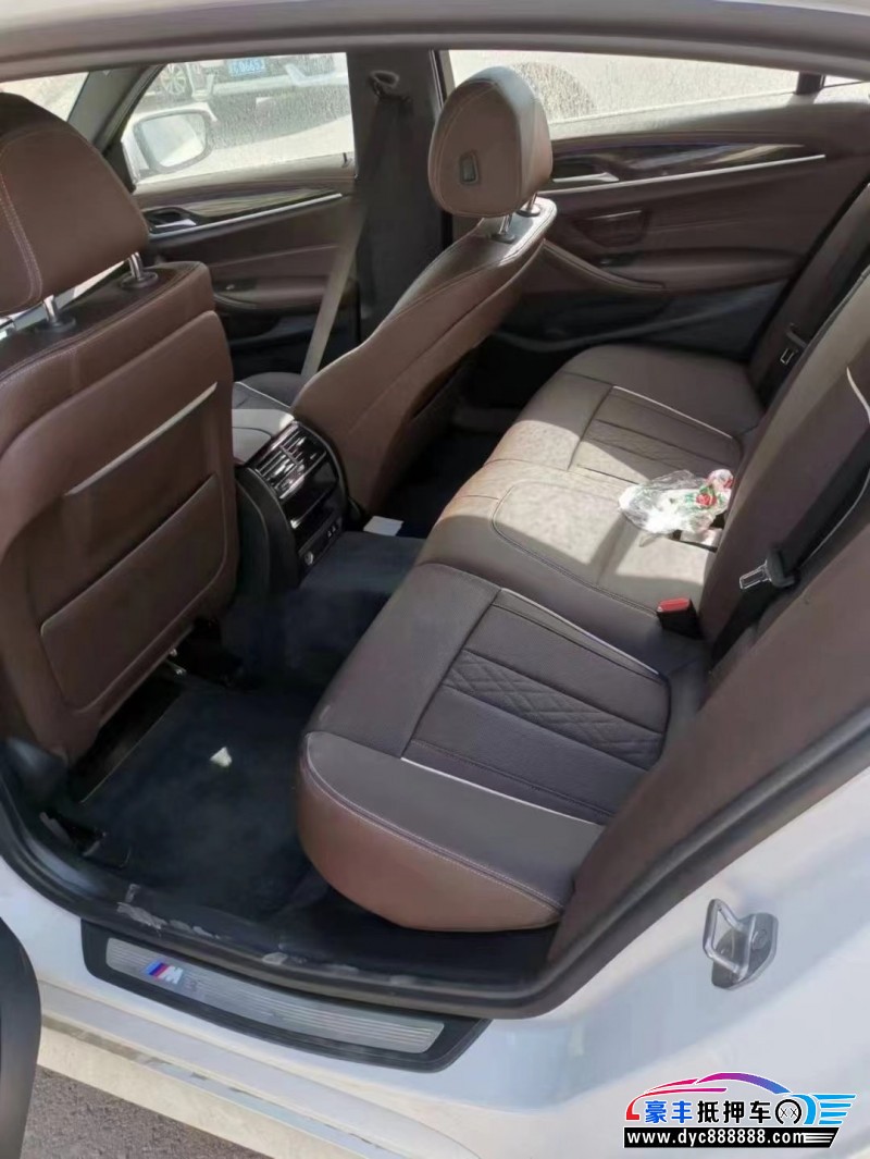 22年宝马5系轿车抵押车出售