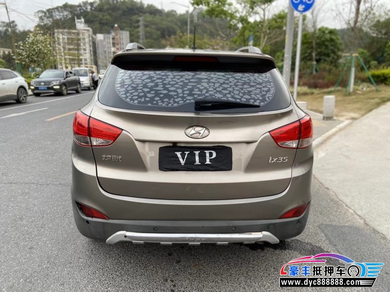 11年现代ix35轿车抵押车出售