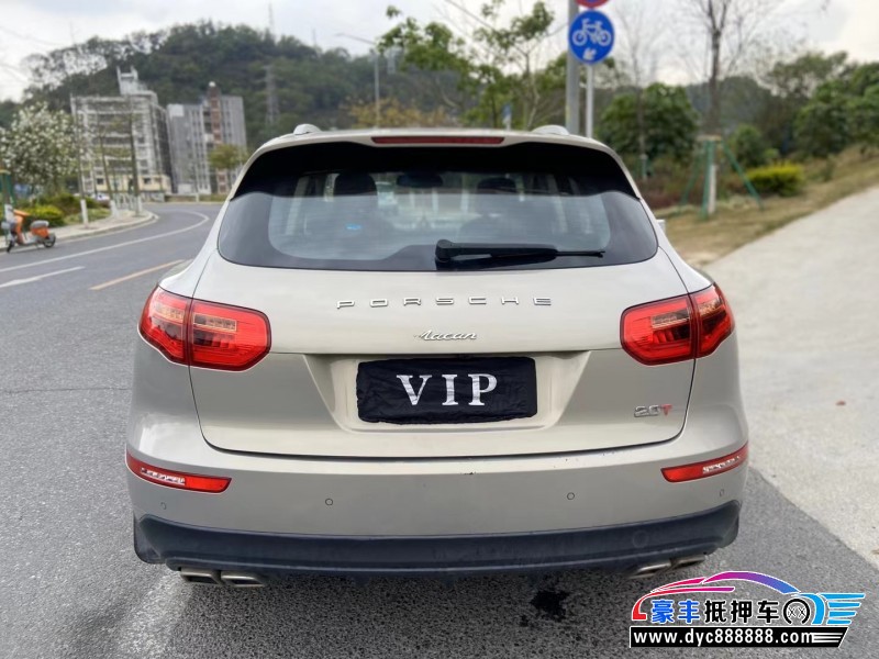 17年众泰SR9轿车抵押车出售