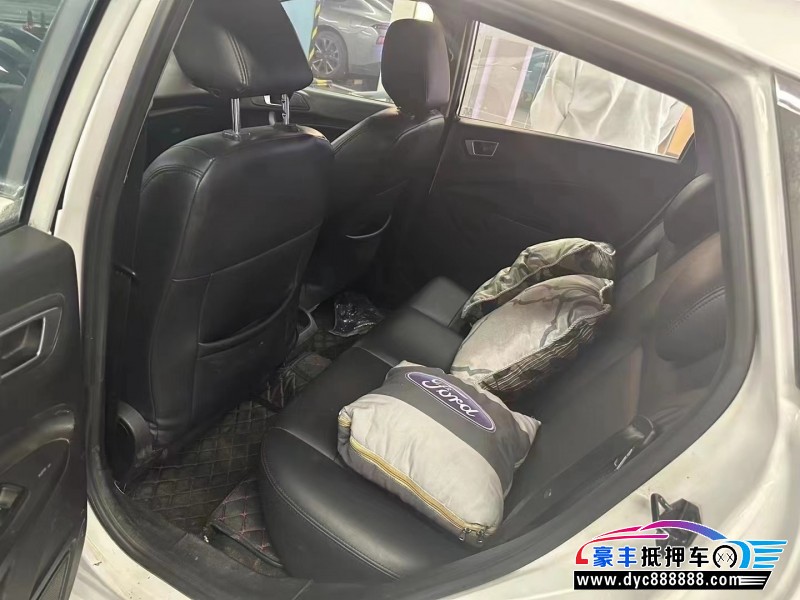 14年福特嘉年华轿车抵押车出售