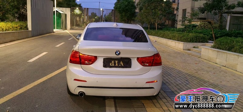 18年宝马1系轿车抵押车出售