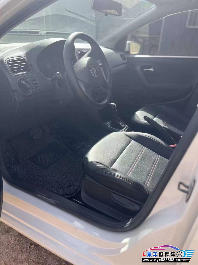 17年大众polo轿车抵押车出售