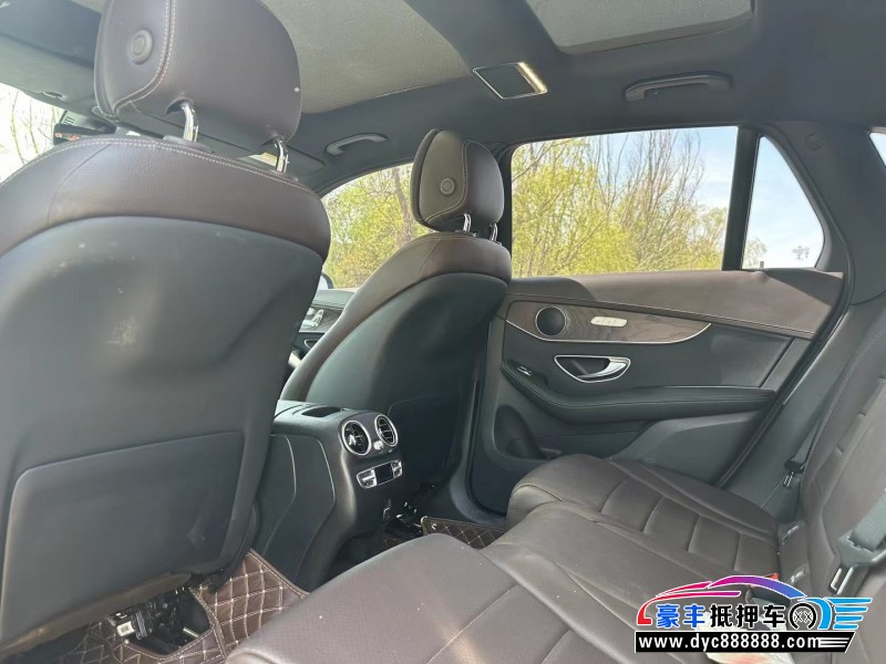 21年奔驰GLC轿车抵押车出售