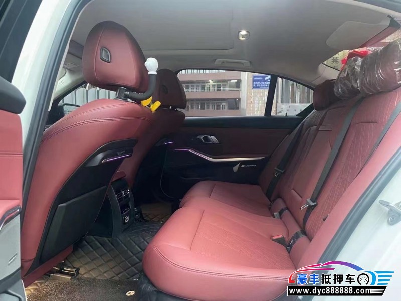 22年宝马3系轿车抵押车出售