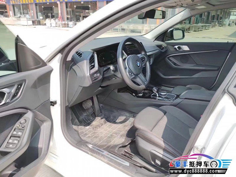 21年宝马2系轿车抵押车出售