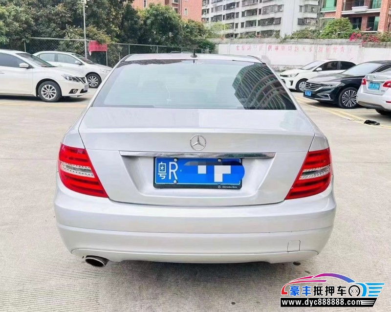 12年奔驰C级轿车抵押车出售