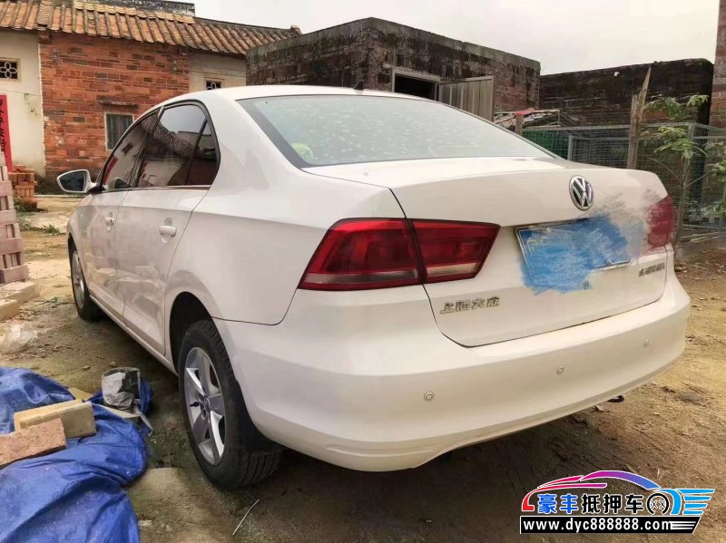 13年大众桑塔纳轿车抵押车出售