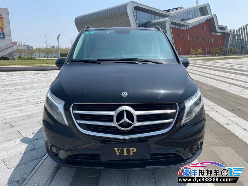 18年奔驰威霆SUV抵押车出售