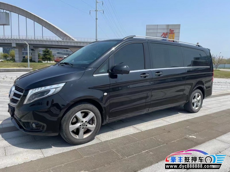 18年奔驰威霆SUV抵押车出售