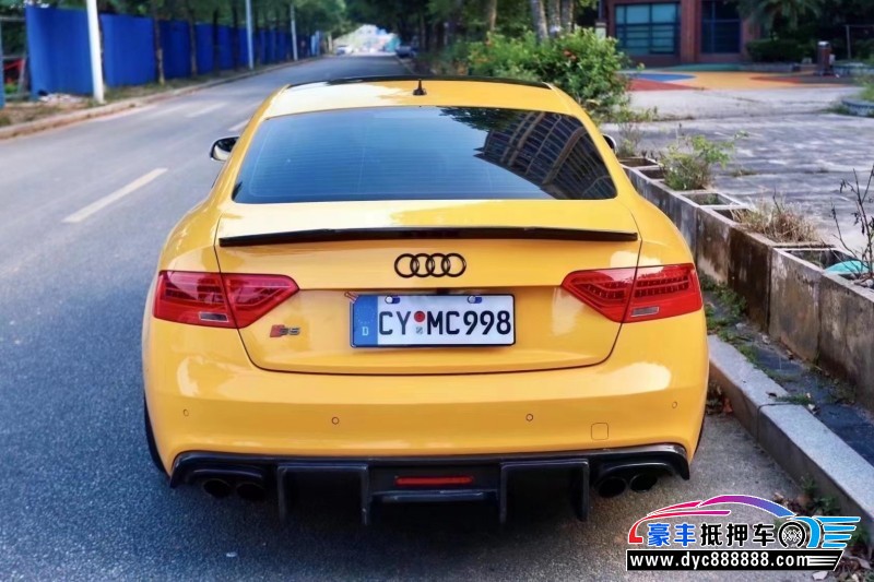 15年奥迪S5轿车抵押车出售