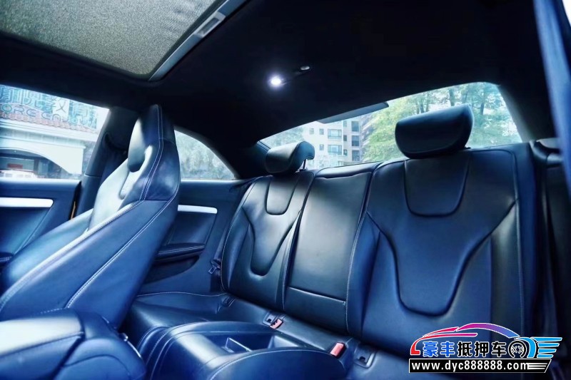 15年奥迪S5轿车抵押车出售