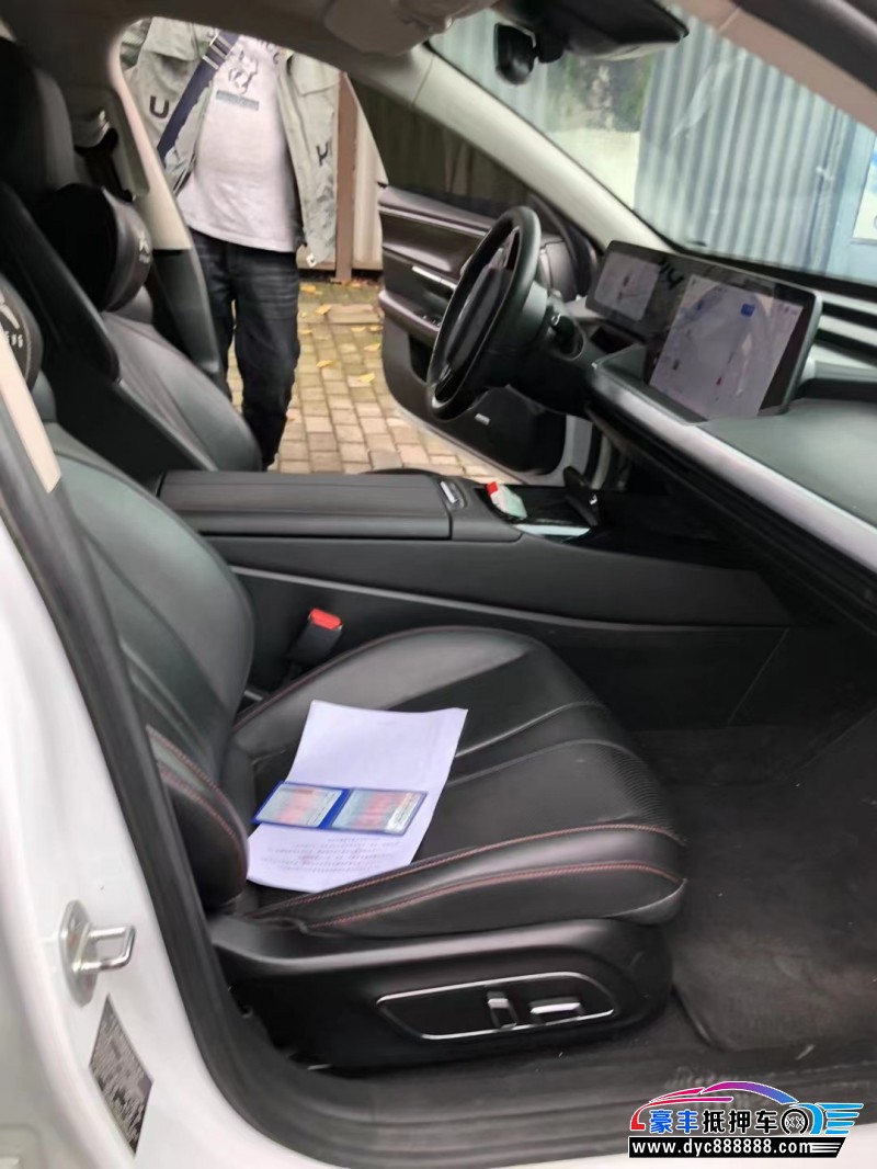 21年小鹏汽车P7轿车抵押车出售