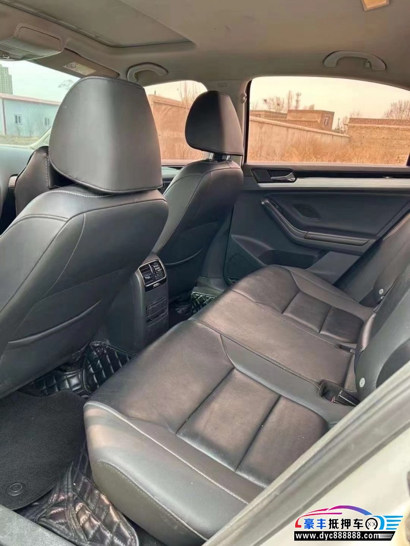 17年大众速腾轿车抵押车出售