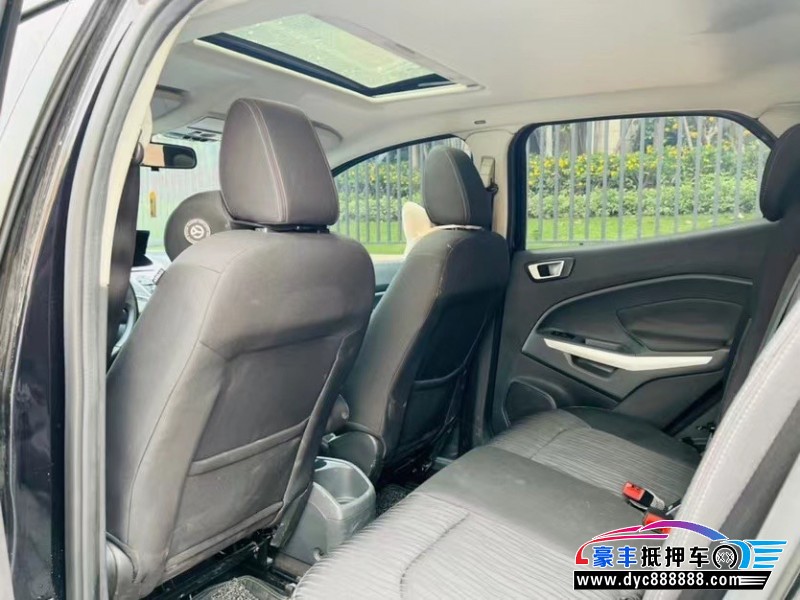 16年福特翼搏轿车抵押车出售