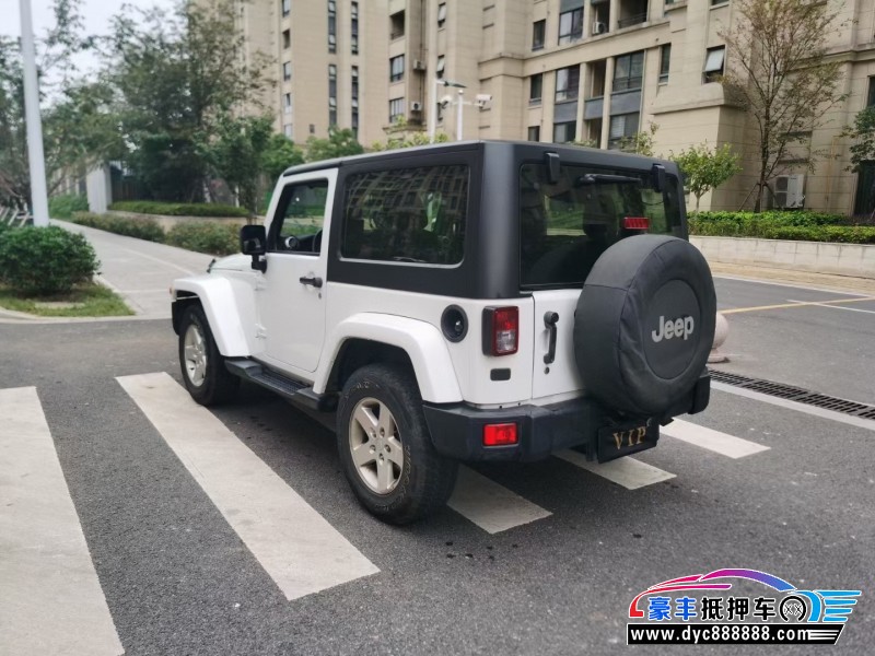 16年Jeep牧马人轿车抵押车出售