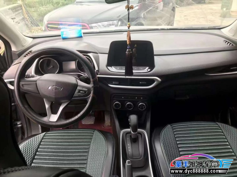 20年雪佛兰创酷轿车抵押车出售