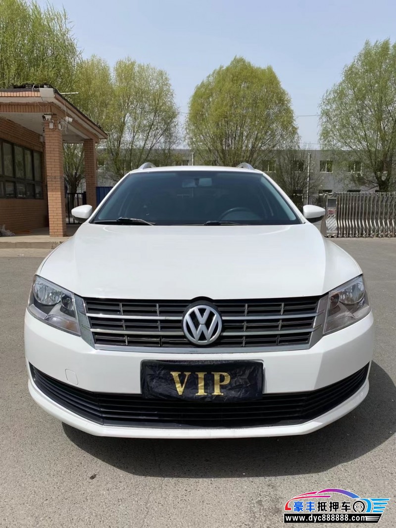 14年大众朗行轿车抵押车出售