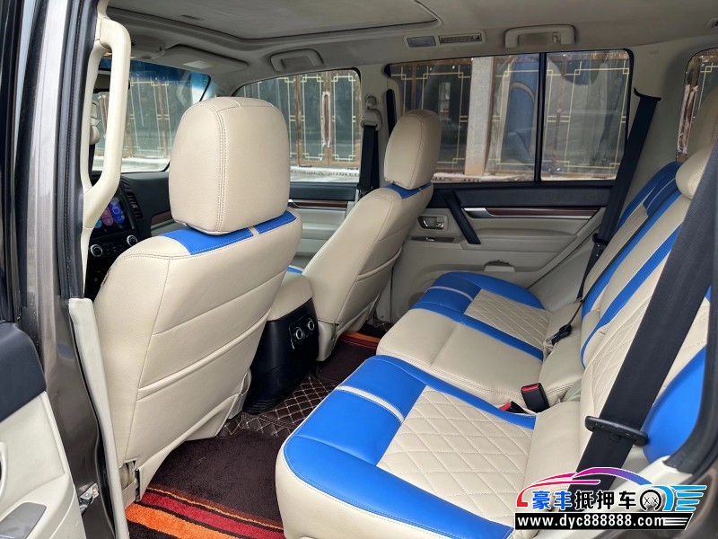 11年三菱帕杰罗SUV抵押车出售