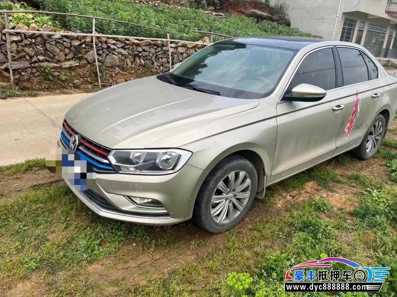 17年大众宝来轿车抵押车出售