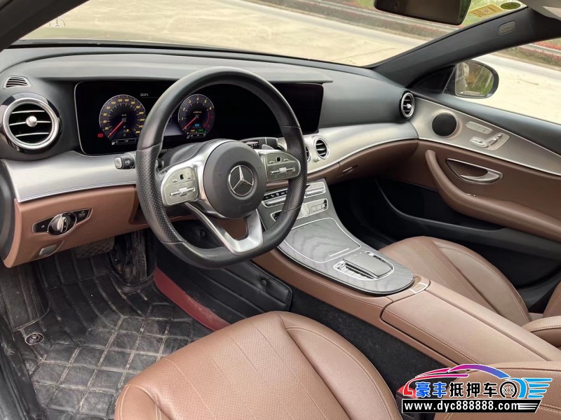 19年奔驰E轿车抵押车出售