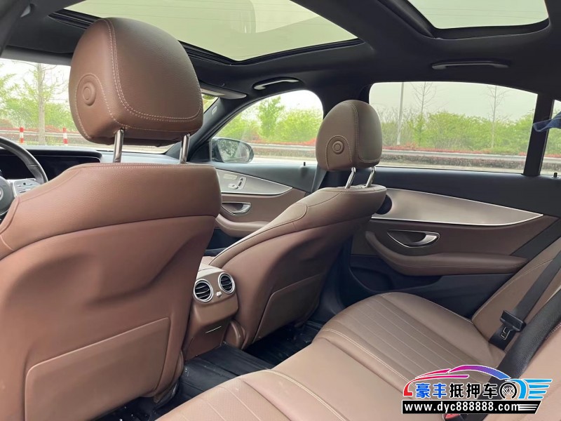 19年奔驰E轿车抵押车出售