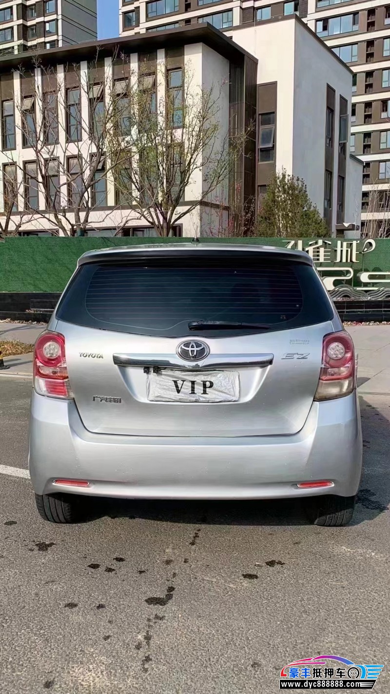 12年丰田逸致轿车抵押车出售