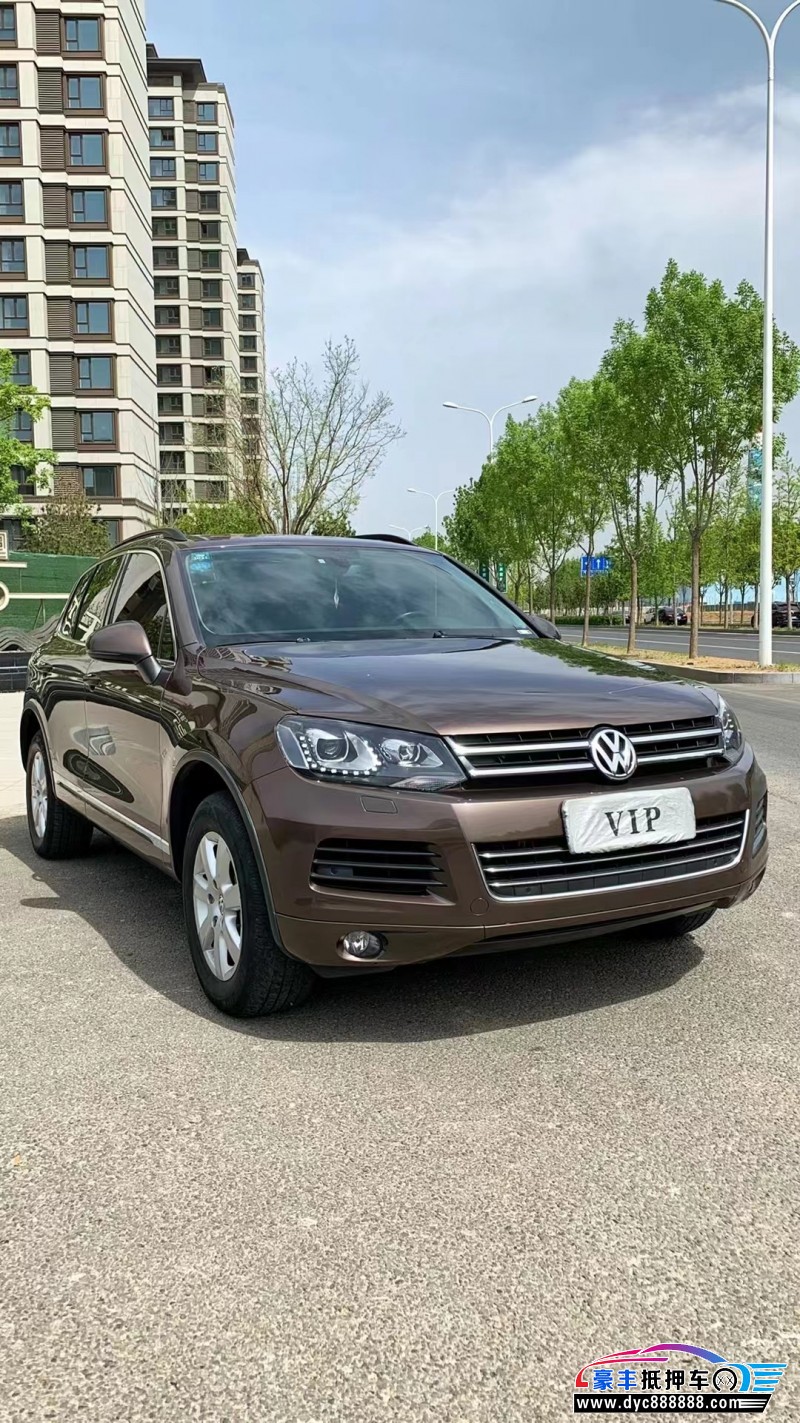 14年大众途锐轿车抵押车出售