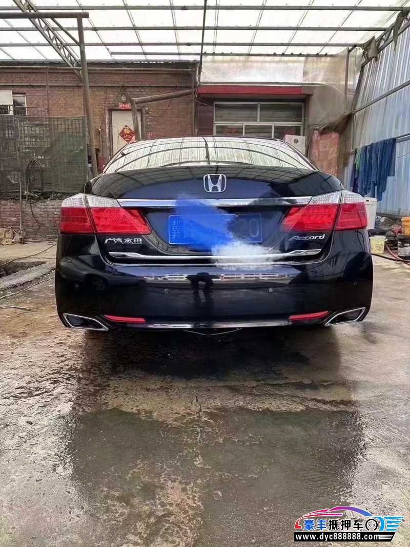 16年本田雅阁轿车抵押车出售