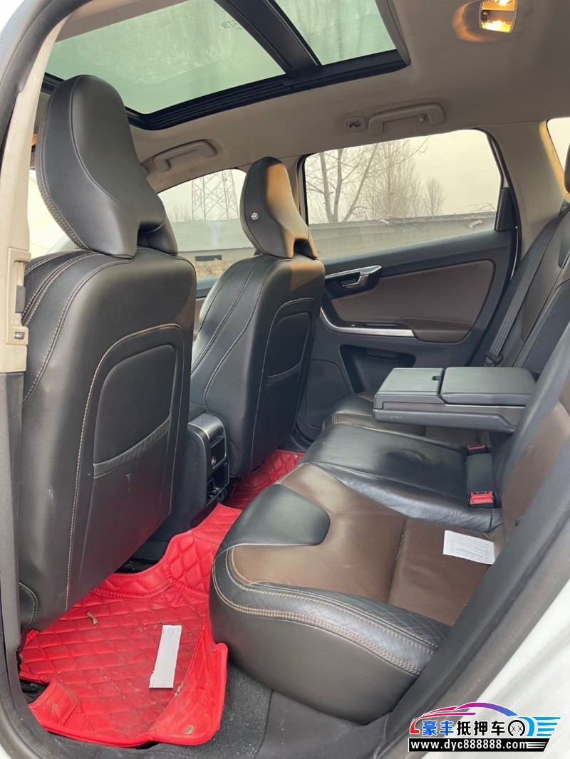 16年沃尔沃XC60轿车抵押车出售
