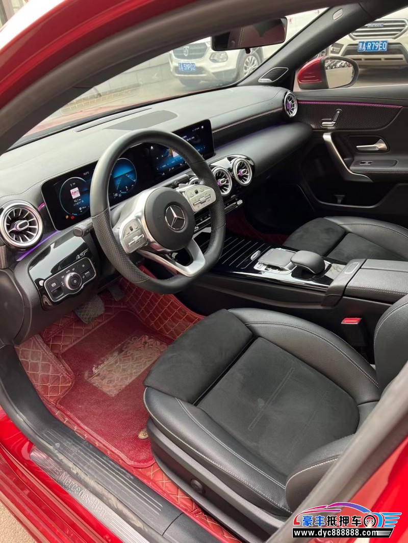 20年奔驰A轿车抵押车出售