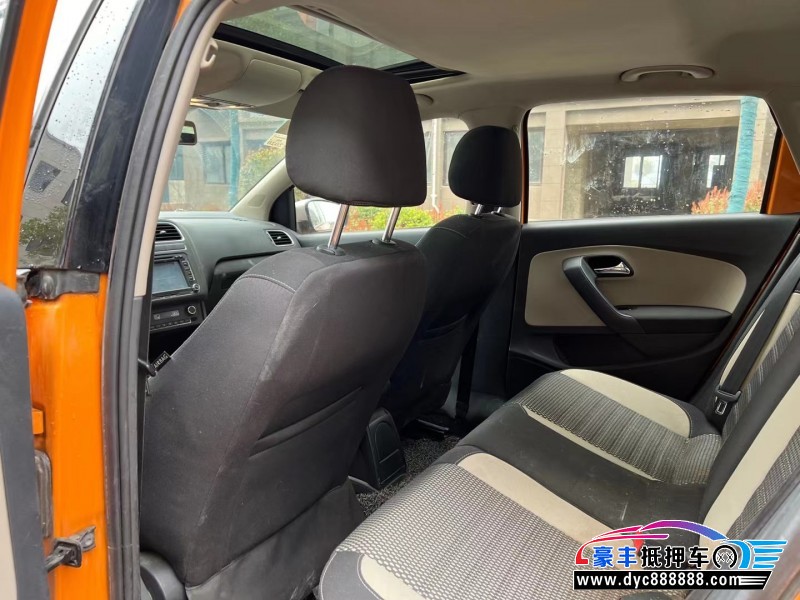 14年大众polo轿车抵押车出售