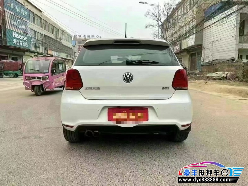 15年大众polo轿车抵押车出售